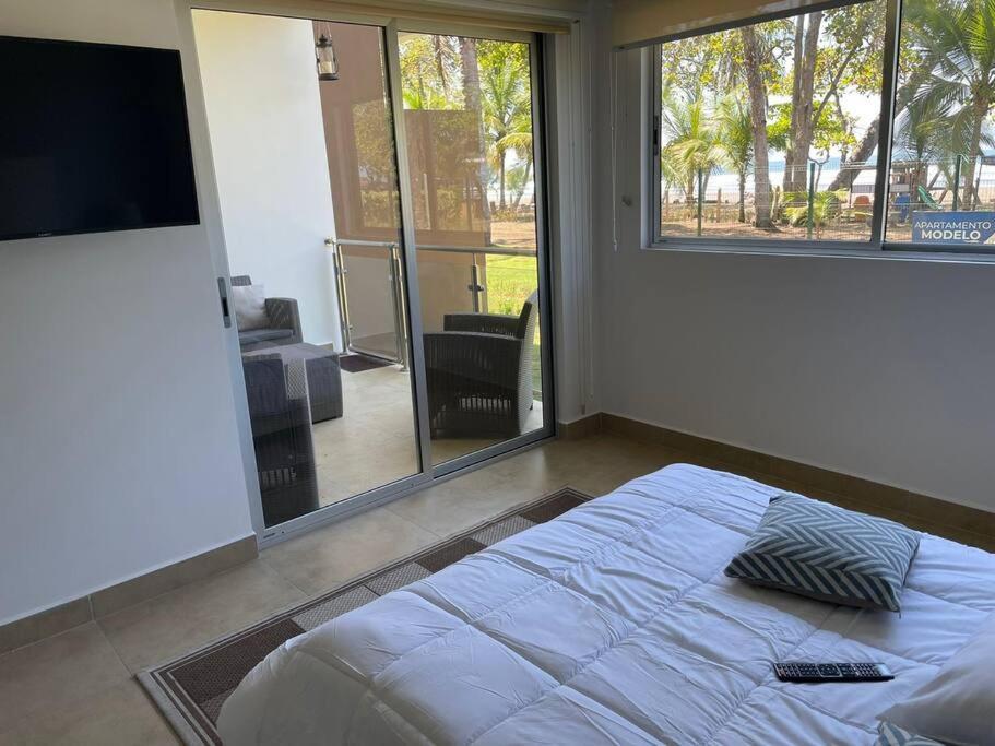 Bejuco Beachfront Frente A La Playa Hermoso Nuevo Apartment Esterillos Este